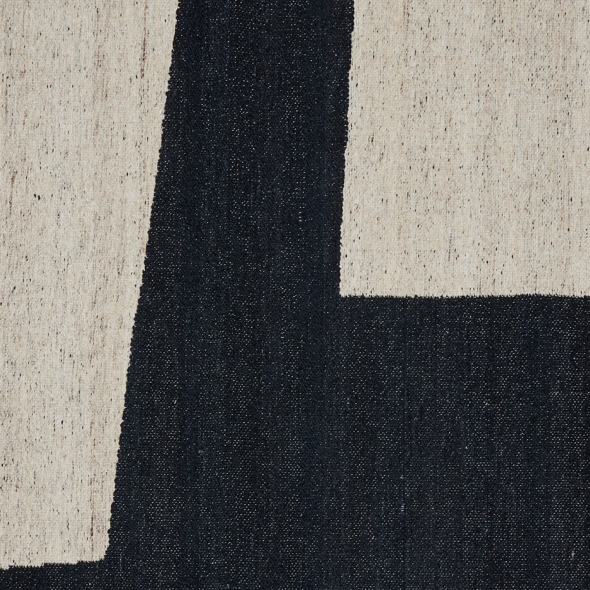 New Horgans Arlo Rug 200 x 280 Black & Beige