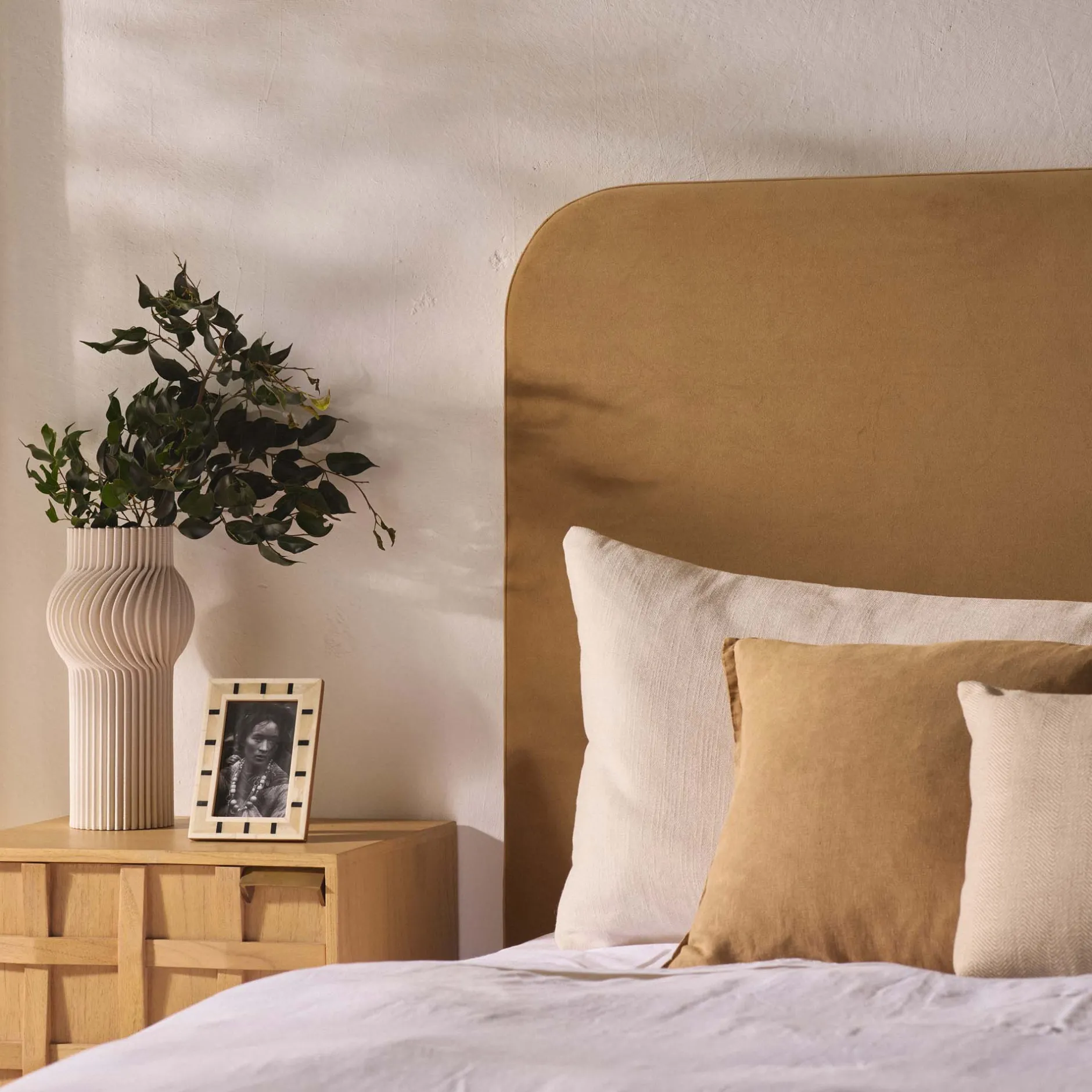 Clearance Horgans Celine Bedhead Queen Sand Sand Velvet