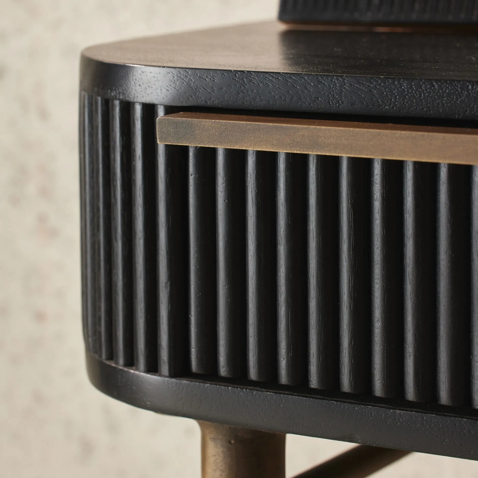 Hot Horgans Delos Console Black