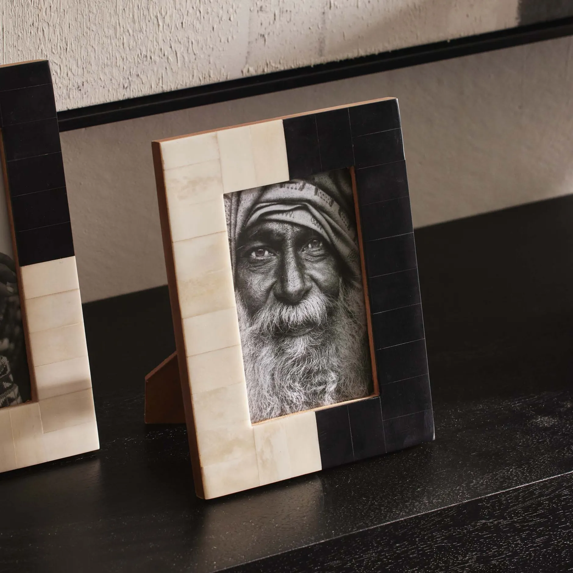 Best Horgans Harlequin Photo Frame 4 x 6 Black & White