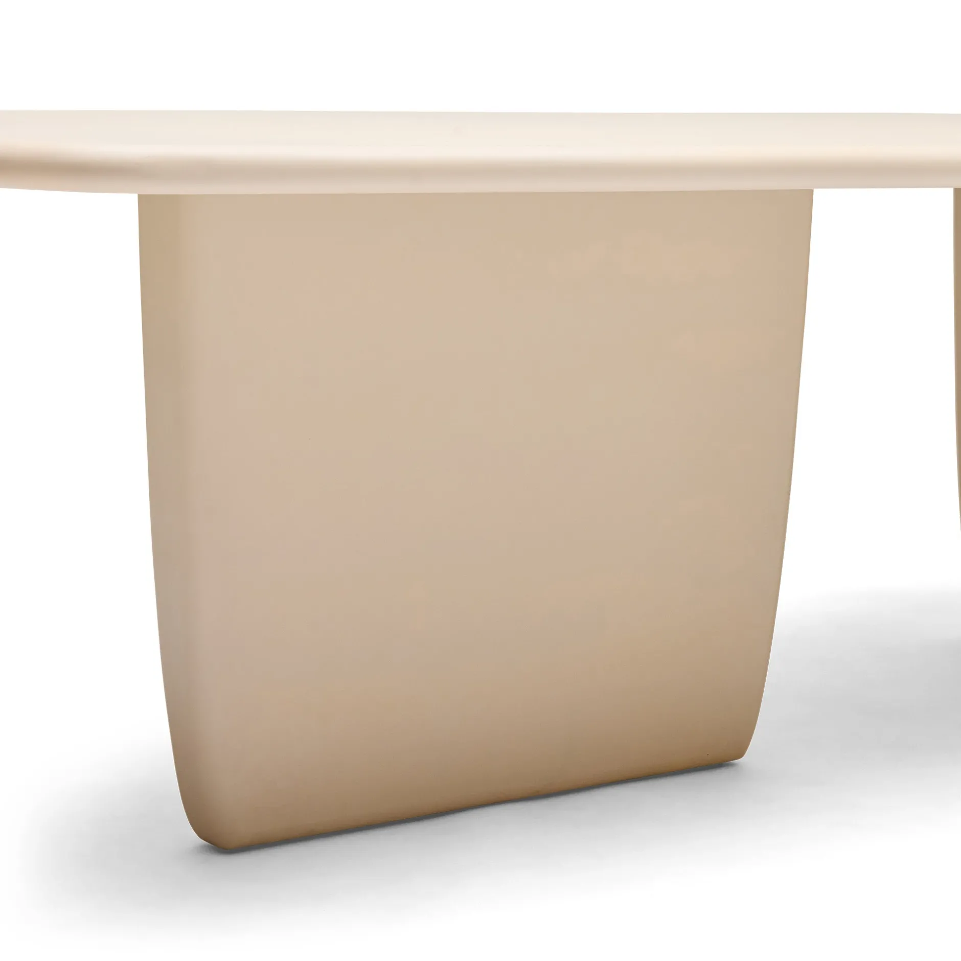 Hot Horgans Hermel Dining Table Natural