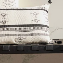 Outlet Horgans Mohe Handwoven Cushion 60x40 Black & White