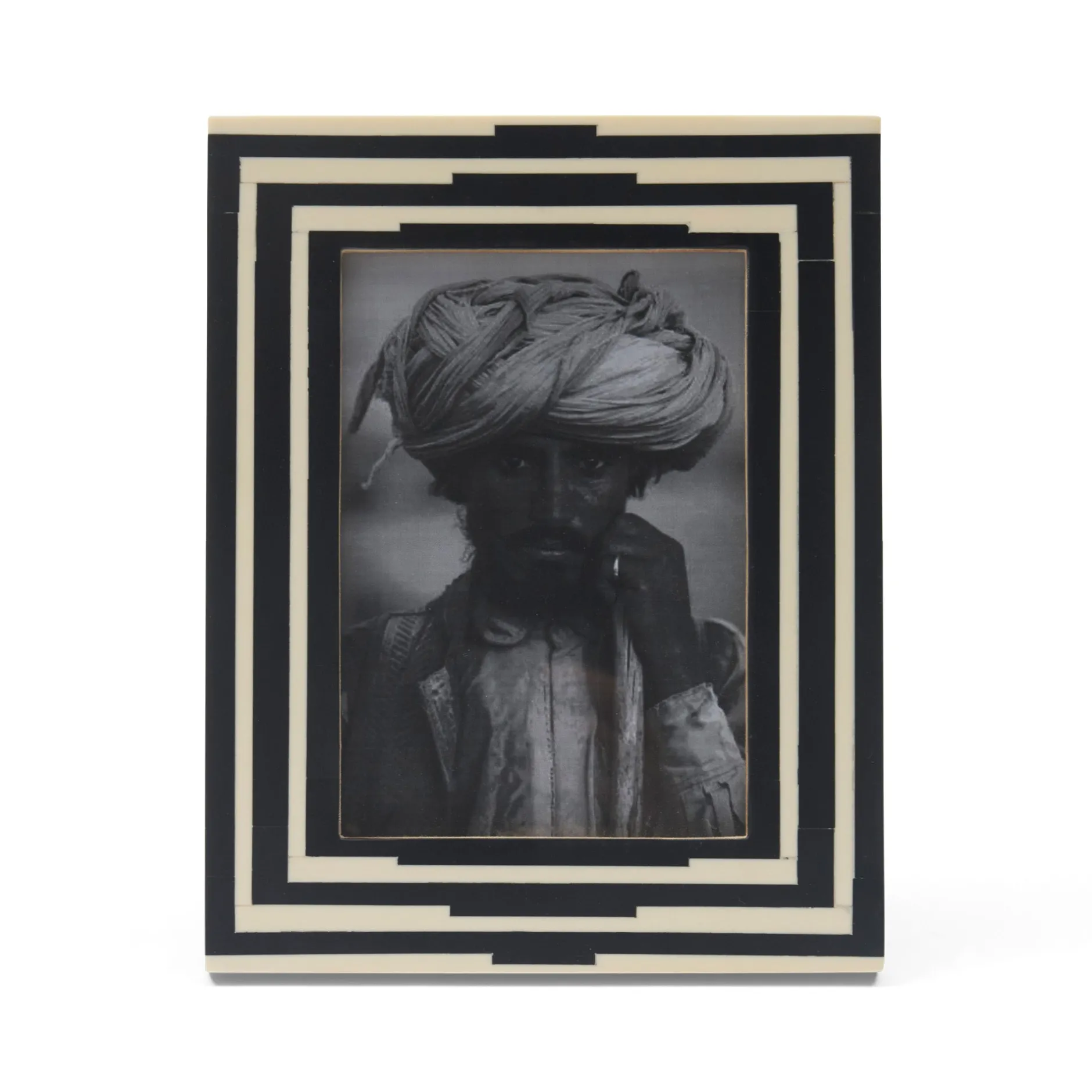 New Horgans Nour Photo Frame 5 x 7 White & Black